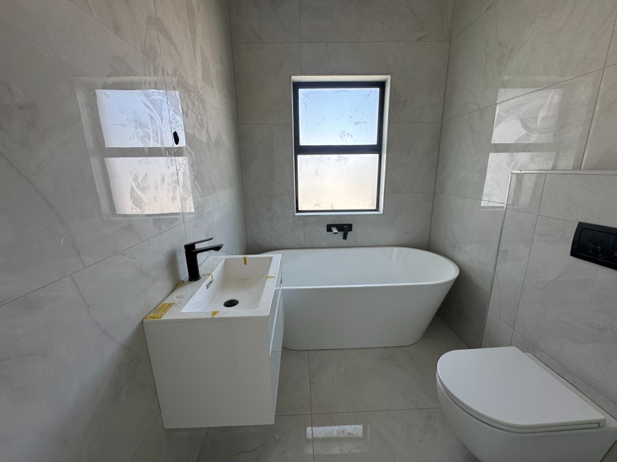 4 Bedroom Property for Sale in Sandown Western Cape